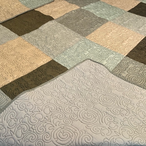 SPRINGMAID BY SPRINGS GLOBAL Bedding Springmaid Queen Shams